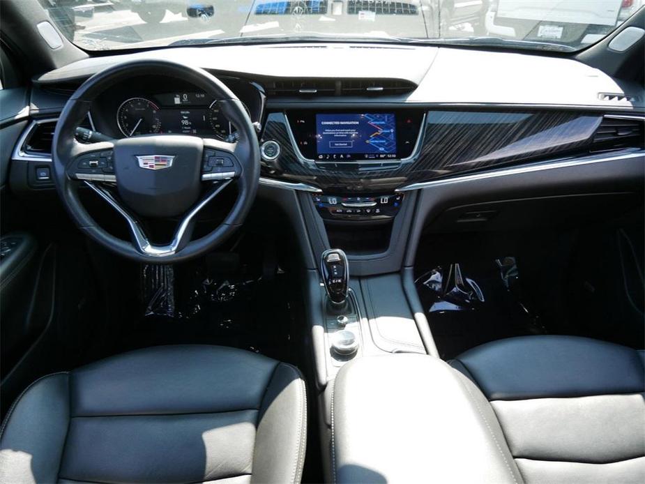 used 2023 Cadillac XT6 car, priced at $35,599