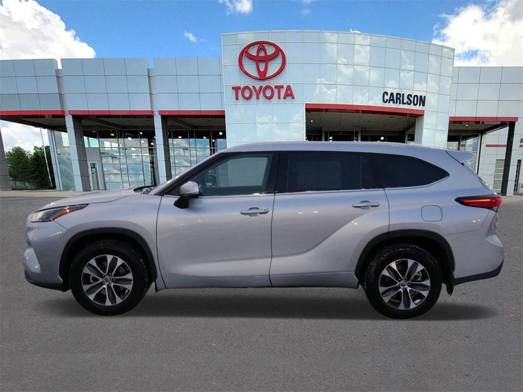 used 2022 Toyota Highlander car, priced at $36,000