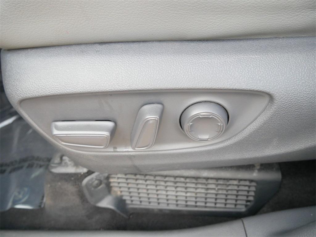 used 2021 Toyota Sienna car, priced at $29,891