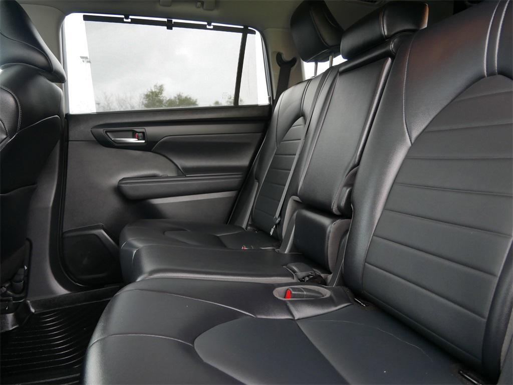 used 2022 Toyota Highlander car, priced at $37,963