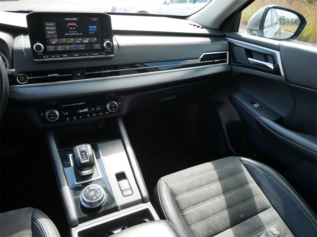 used 2023 Mitsubishi Outlander car, priced at $22,000