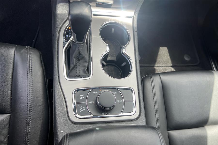 used 2022 Jeep Grand Cherokee car, priced at $23,499