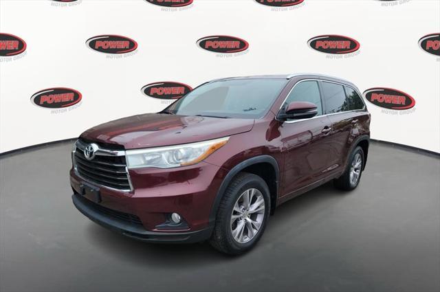 used 2015 Toyota Highlander car, priced at $23,895