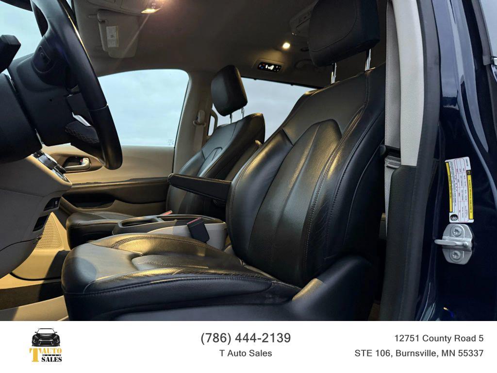 used 2018 Chrysler Pacifica car, priced at $13,895