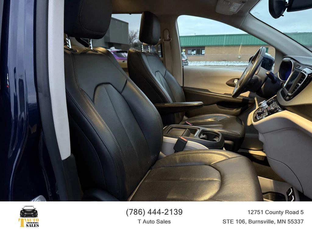 used 2018 Chrysler Pacifica car, priced at $13,895