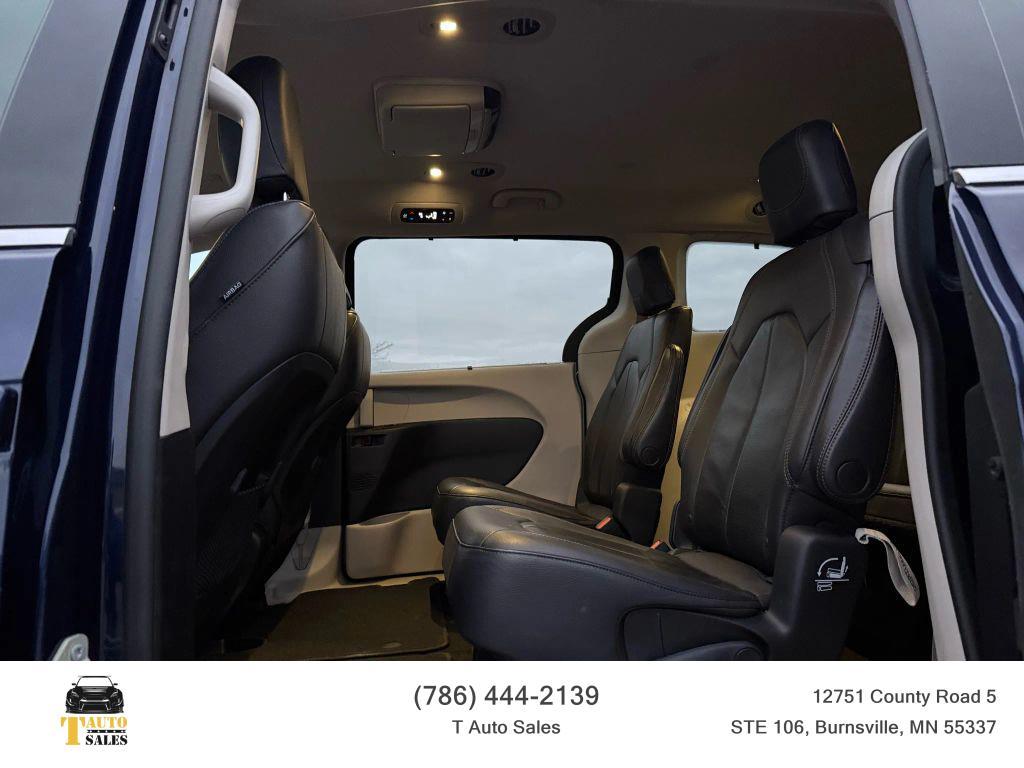 used 2018 Chrysler Pacifica car, priced at $13,895