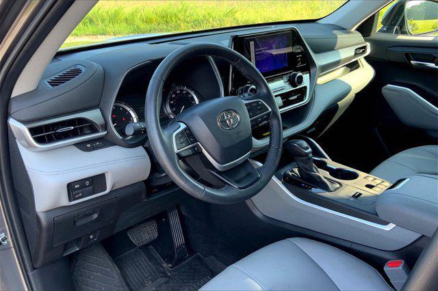 used 2024 Toyota Highlander car, priced at $40,786