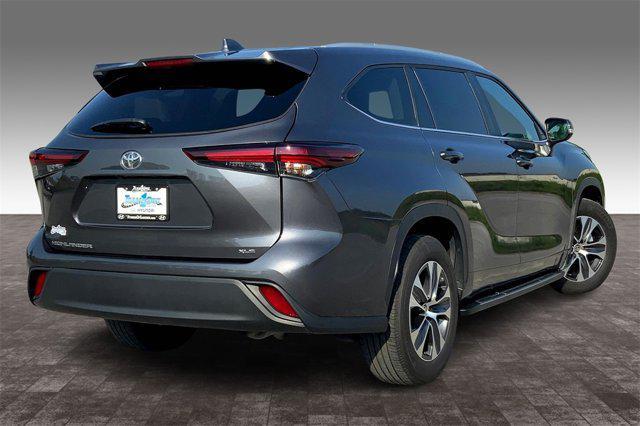 used 2024 Toyota Highlander car, priced at $40,786