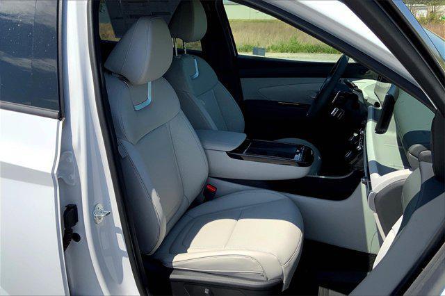 new 2025 Hyundai TUCSON Hybrid car, priced at $43,690