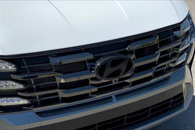 new 2025 Hyundai TUCSON Hybrid car, priced at $43,690
