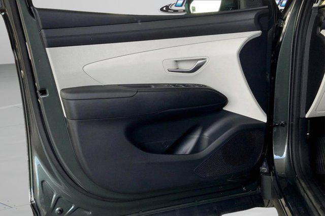 new 2025 Hyundai TUCSON Hybrid car, priced at $37,360