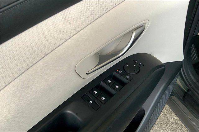 new 2025 Hyundai TUCSON Hybrid car, priced at $37,360