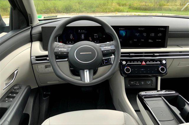 new 2025 Hyundai TUCSON Hybrid car, priced at $34,458