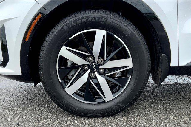 used 2022 Kia Sorento car, priced at $26,256