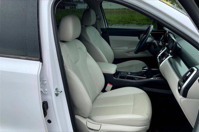 used 2022 Kia Sorento car, priced at $26,256