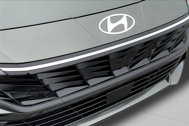 new 2025 Hyundai Elantra car, priced at $26,713