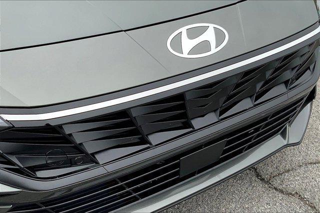 new 2025 Hyundai Elantra car, priced at $27,713
