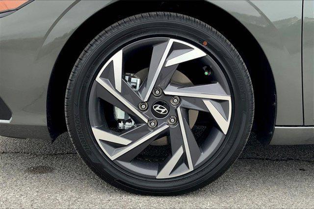 new 2025 Hyundai Elantra car, priced at $27,713