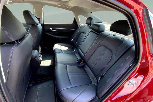 new 2025 Hyundai Sonata Hybrid car, priced at $37,183