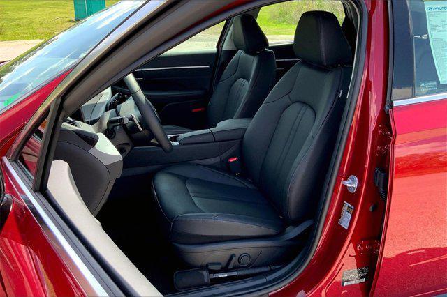 new 2025 Hyundai Sonata Hybrid car, priced at $39,234