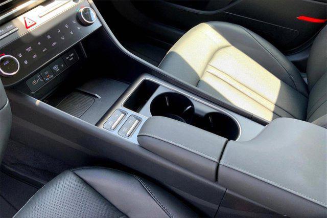 new 2025 Hyundai Sonata Hybrid car, priced at $37,183