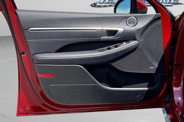 new 2025 Hyundai Sonata Hybrid car, priced at $37,183