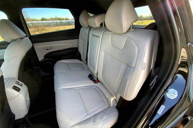 new 2025 Hyundai TUCSON Hybrid car, priced at $42,197