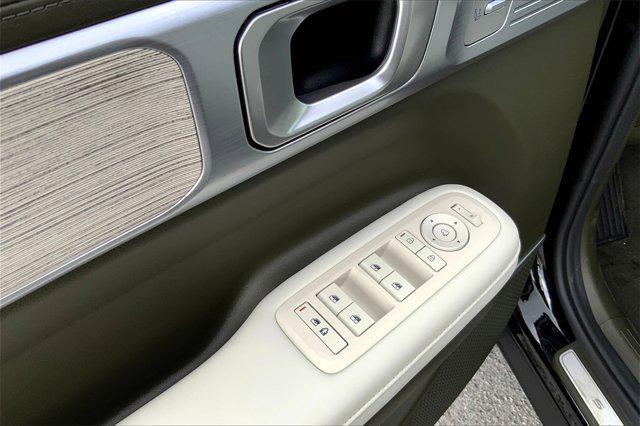 new 2025 Hyundai SANTA FE HEV car, priced at $50,525