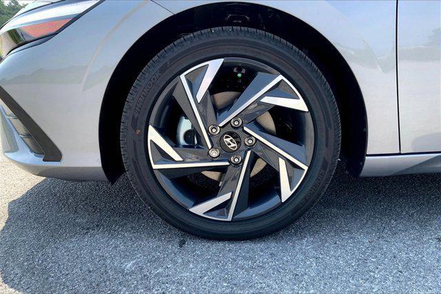new 2025 Hyundai Elantra car, priced at $30,845
