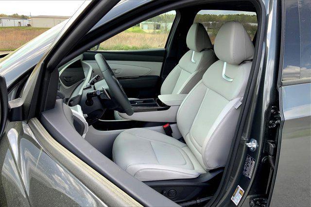 new 2025 Hyundai TUCSON Hybrid car, priced at $42,137
