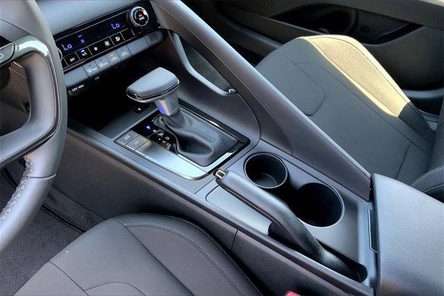 new 2025 Hyundai Elantra car, priced at $24,278