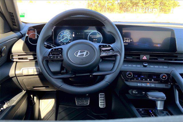 new 2025 Hyundai ELANTRA HEV car, priced at $27,905