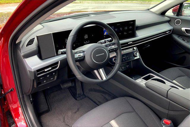 new 2025 Hyundai Sonata Hybrid car, priced at $31,675