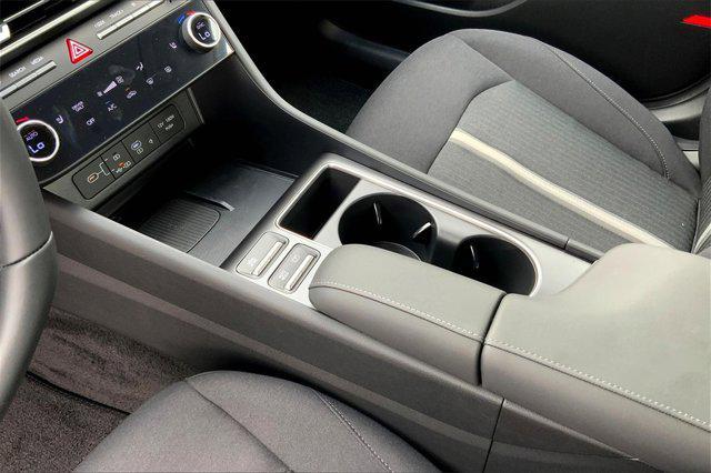 new 2025 Hyundai Sonata Hybrid car, priced at $31,675