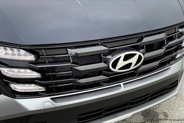 new 2025 Hyundai TUCSON Hybrid car, priced at $37,820