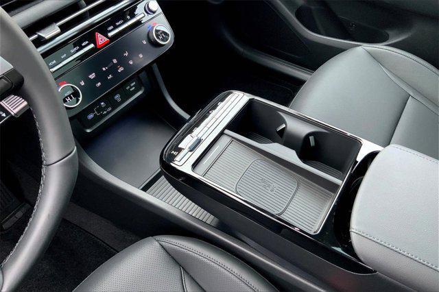 new 2025 Hyundai TUCSON Hybrid car, priced at $37,820