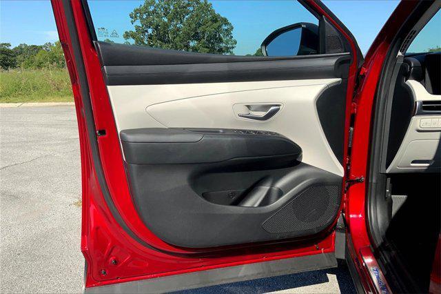 new 2025 Hyundai Tucson car, priced at $31,990