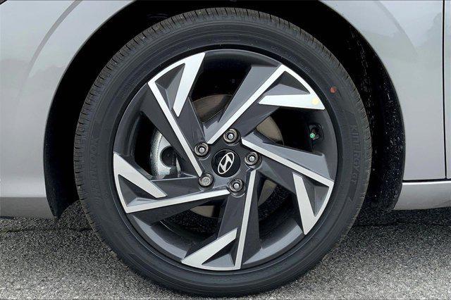 new 2025 Hyundai Elantra car, priced at $28,095