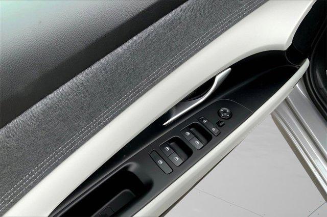 new 2025 Hyundai Elantra car, priced at $26,095