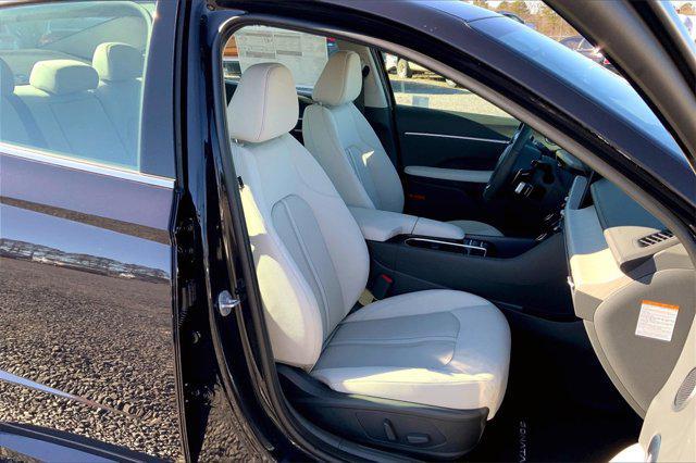 new 2025 Hyundai Sonata Hybrid car, priced at $31,960