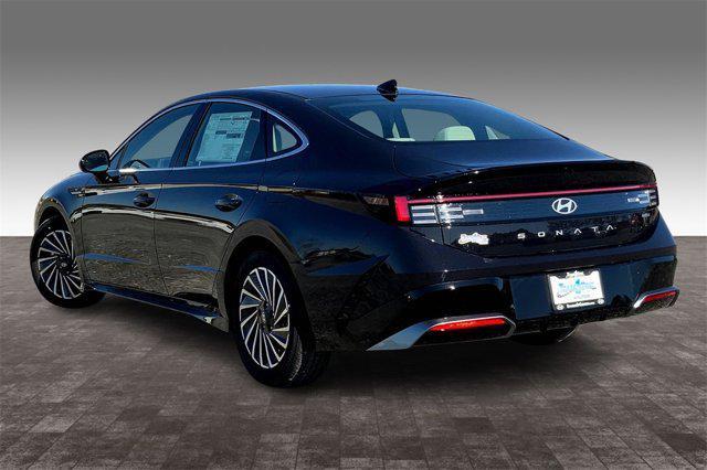new 2025 Hyundai Sonata Hybrid car, priced at $31,960