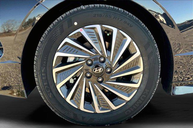 new 2025 Hyundai Sonata Hybrid car, priced at $30,735