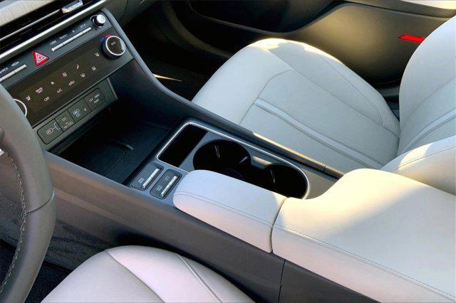 new 2025 Hyundai Sonata Hybrid car, priced at $30,735