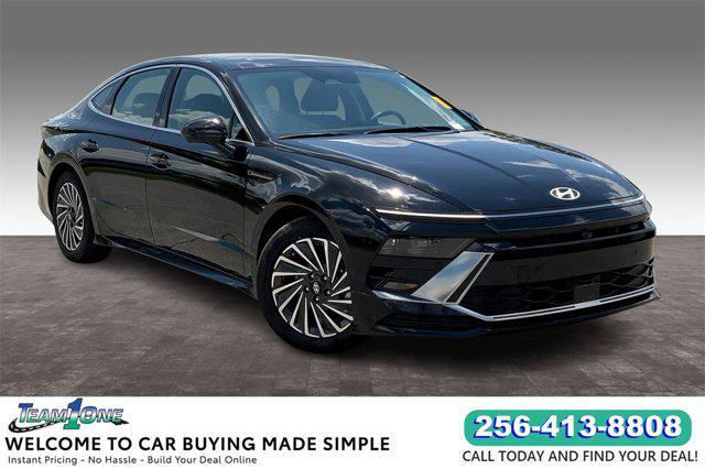 used 2024 Hyundai Sonata Hybrid car, priced at $31,792