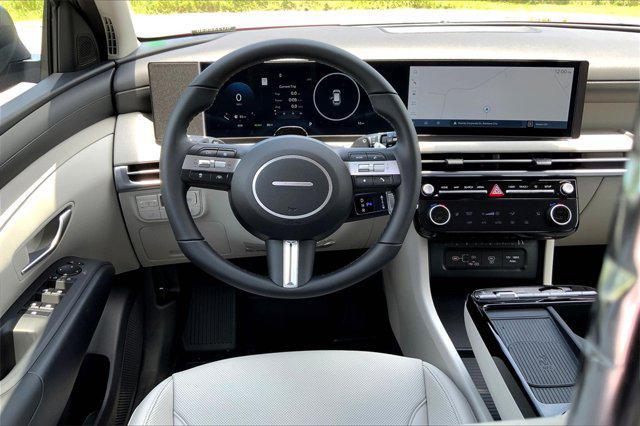new 2025 Hyundai TUCSON Hybrid car, priced at $38,548