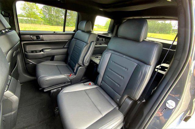 new 2025 Hyundai SANTA FE HEV car, priced at $49,142