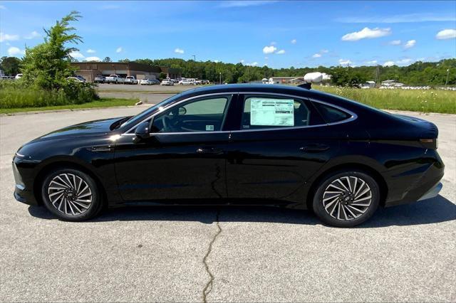 new 2024 Hyundai Sonata Hybrid car, priced at $38,930