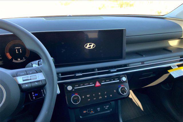 new 2025 Hyundai TUCSON Hybrid car, priced at $34,715