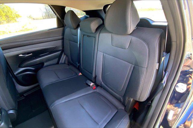 new 2025 Hyundai TUCSON Hybrid car, priced at $34,715