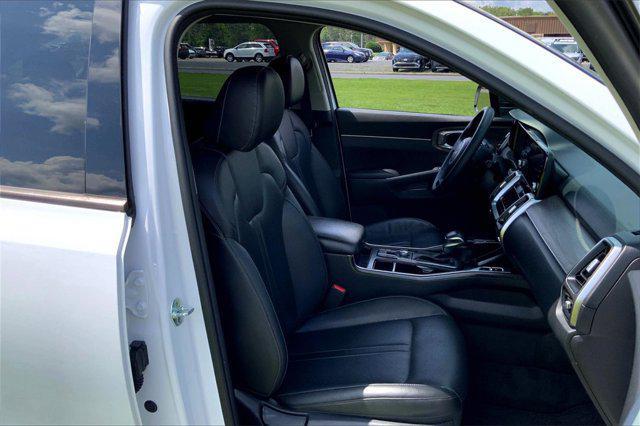 used 2022 Kia Sorento car, priced at $27,343